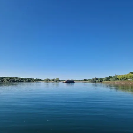 Bateau Panoramique Sans Permis Du Der - Giffaumont Úszó hotel *